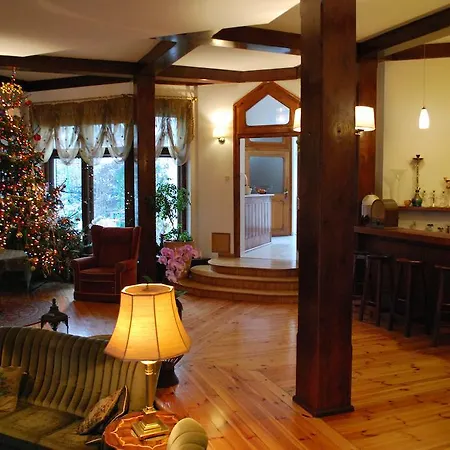 לינה וארוחת בוקר Jabloniowy Dworek Kociewie 3*