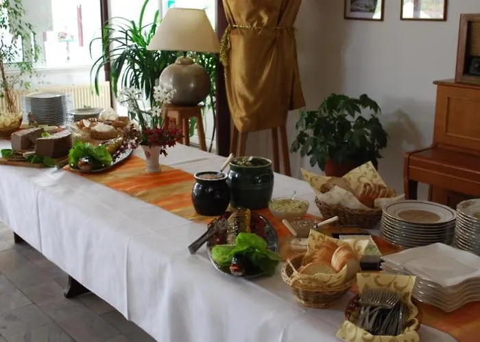 Bed & Breakfast Jabloniowy Dworek Kociewie 3*