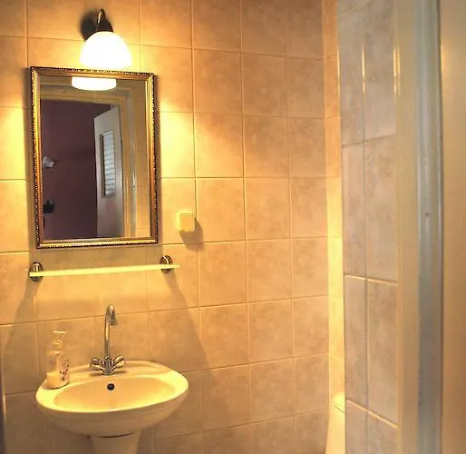 Bed & Breakfast Jabloniowy Dworek Kociewie Malenin